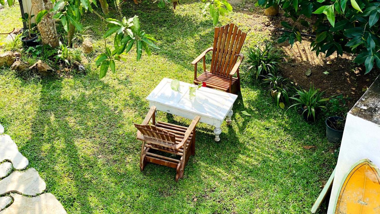 Madiha Surf House Lanka Hotel Matara Buitenkant foto