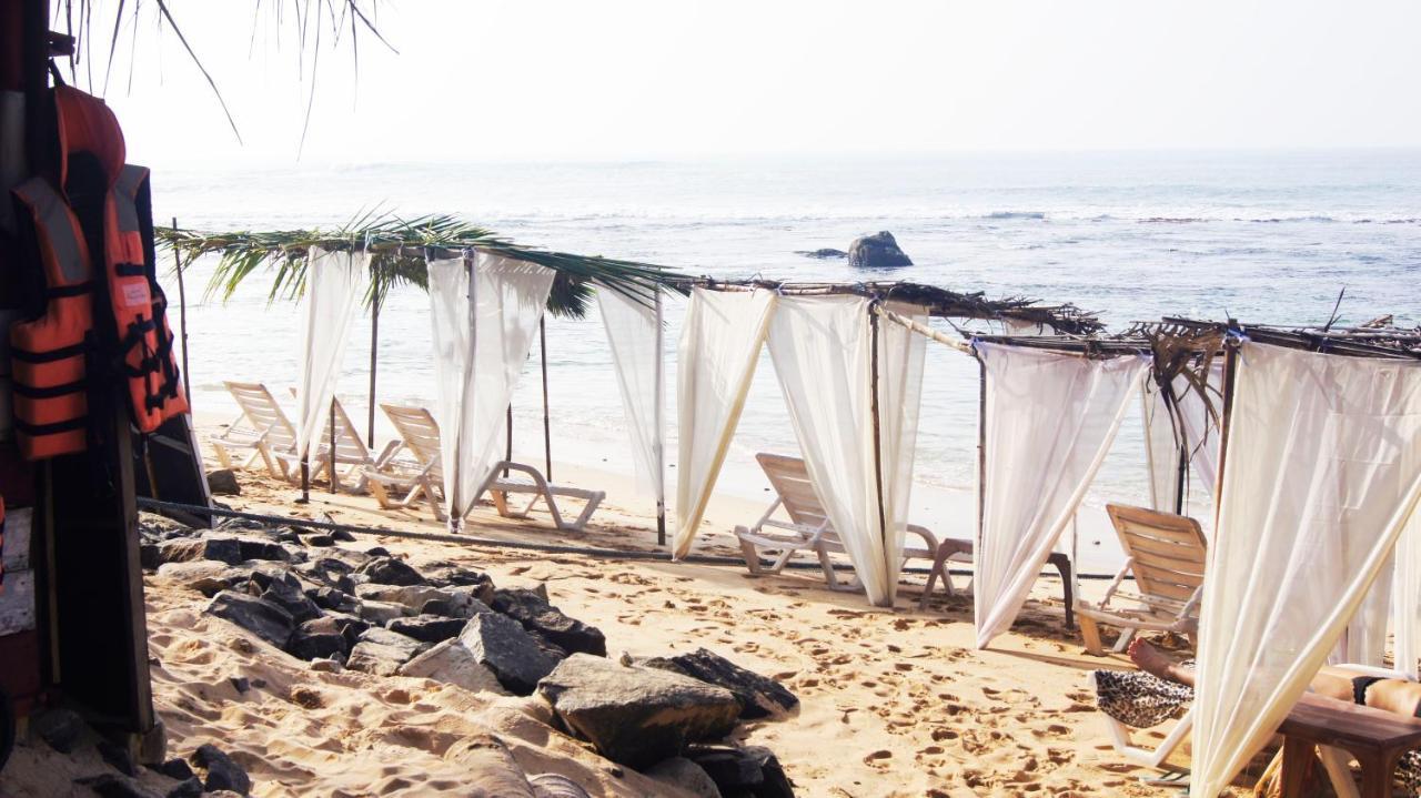 Madiha Surf House Lanka Hotel Matara Buitenkant foto
