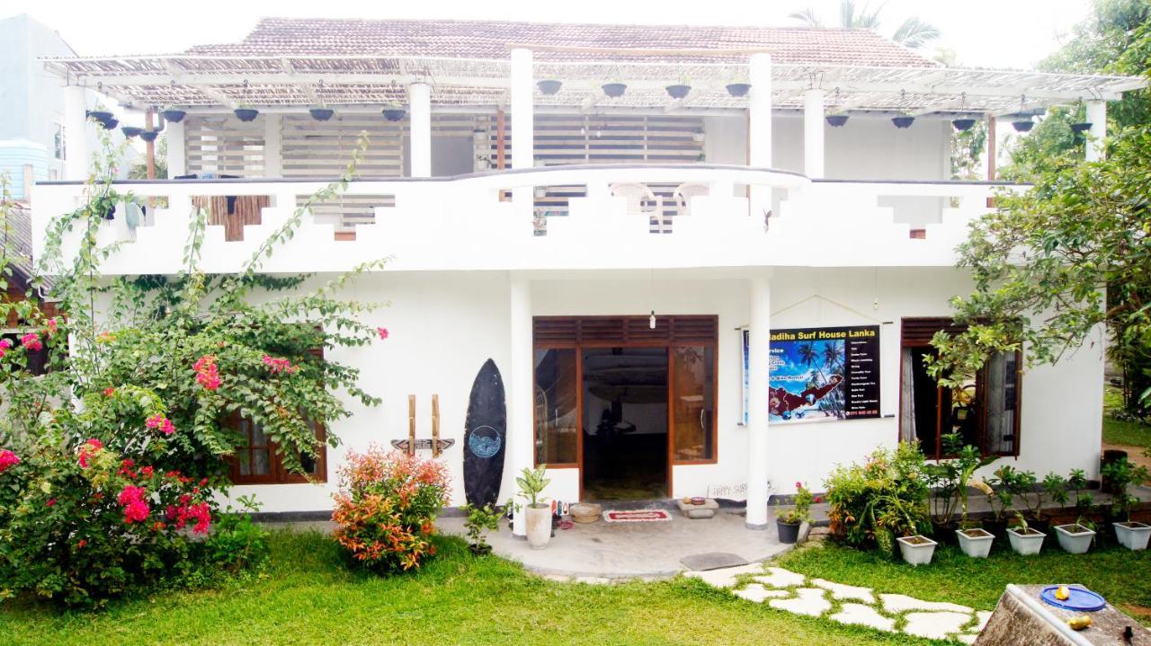 Madiha Surf House Lanka Hotel Matara Buitenkant foto